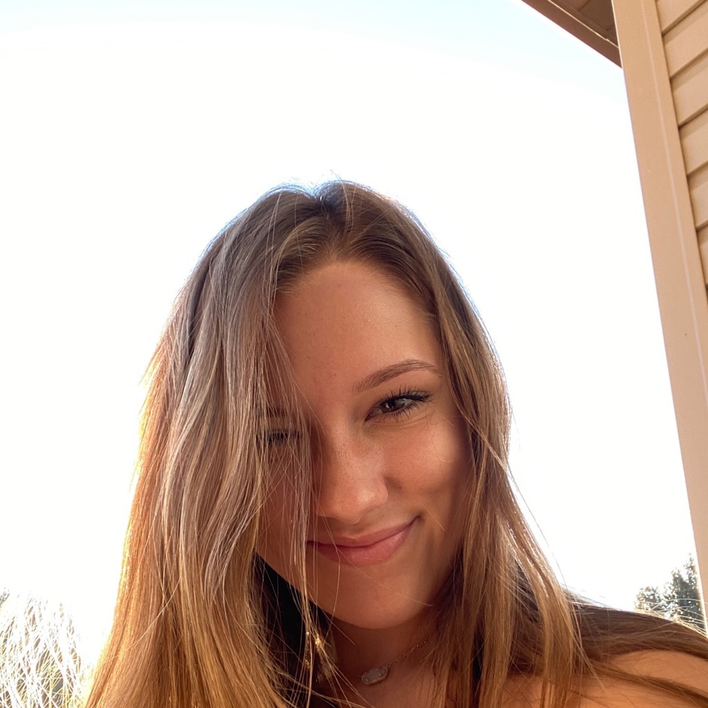 Meet your Posher, Alyssa